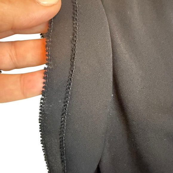 Karl Lagerfeld Sheet Black Sleeveless Blouse with Notched Collar - Picture 4 of 10